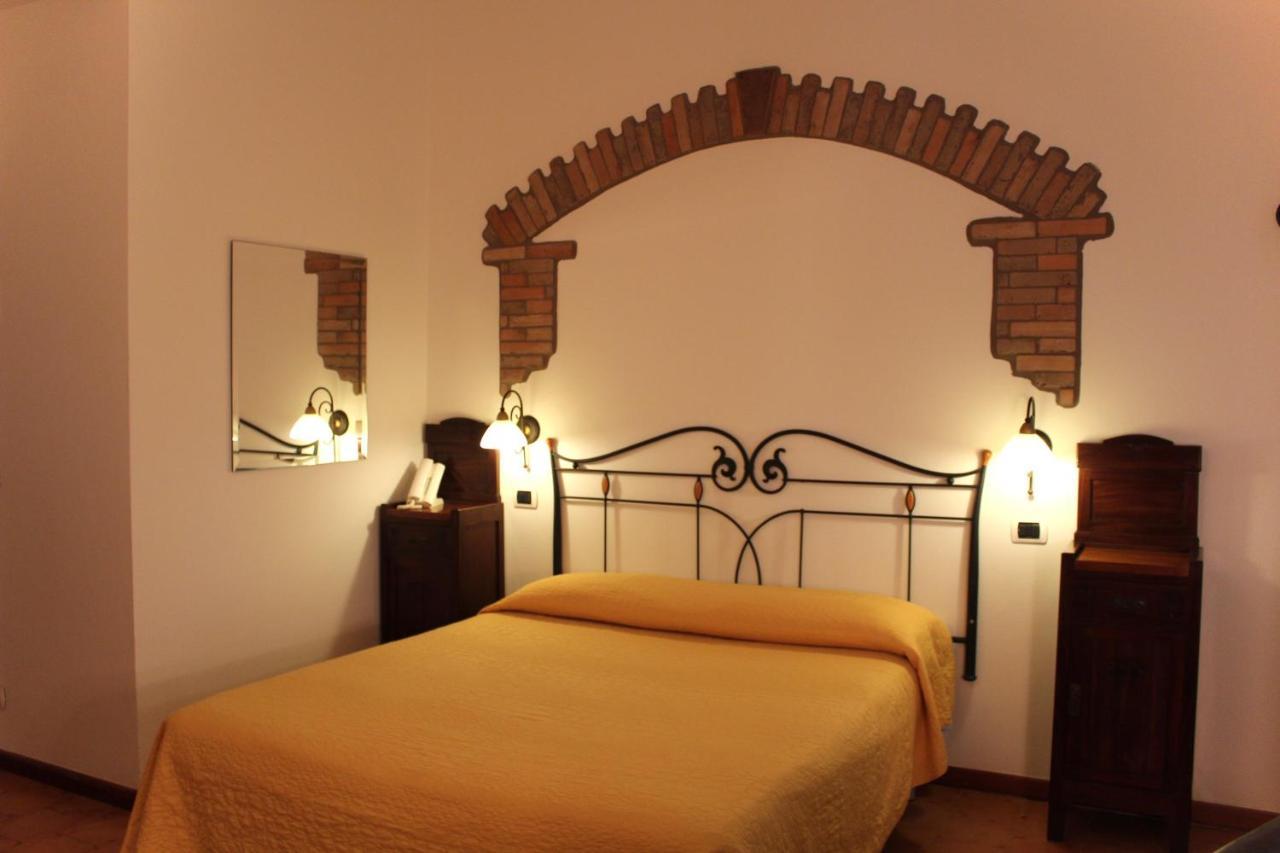 צ'זנה Casale Del Fattore מראה חיצוני תמונה